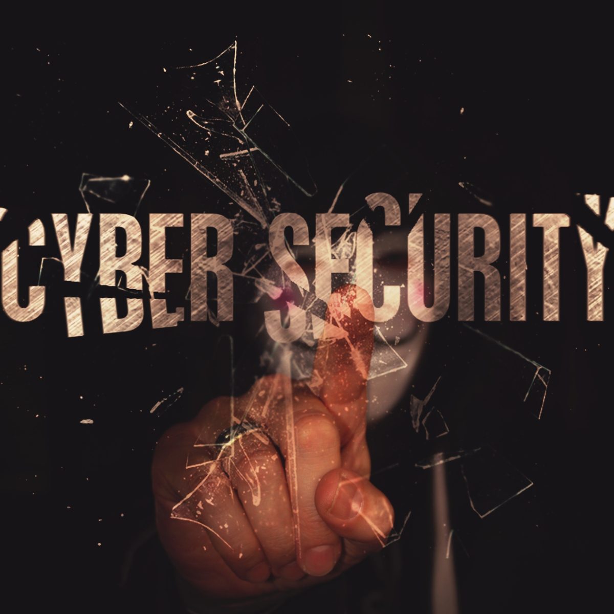 Finger tippt auf zersplitterndes Glas mit dem Schriftzug Cyber Security
