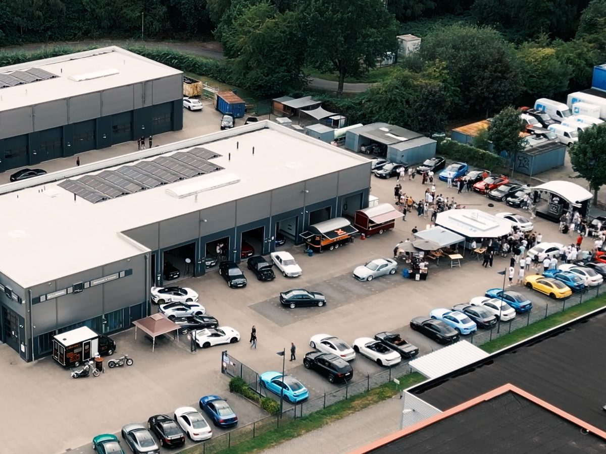 Drohnenaufnahme des Firmengeländes der Werner Bollwinkel GmbH in Bremen als Einstieg für einen Imagefilm